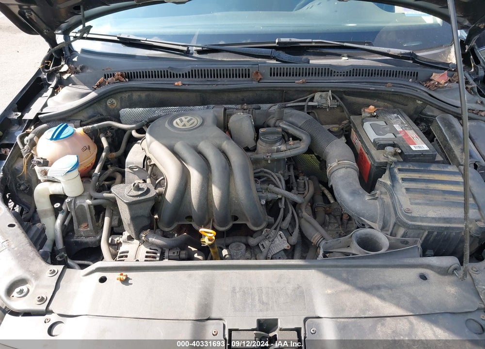 2011 VOLKSWAGEN JETTA 2.0L S VIN: 3VW2K7AJ1BM308472