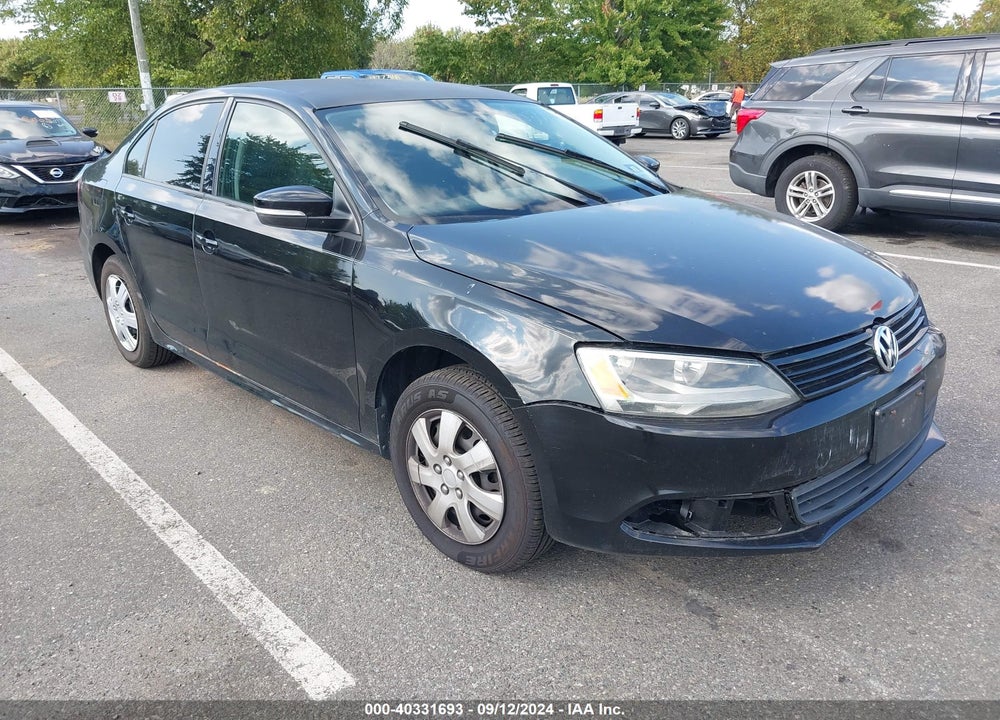 2011 VOLKSWAGEN JETTA 2.0L S VIN: 3VW2K7AJ1BM308472