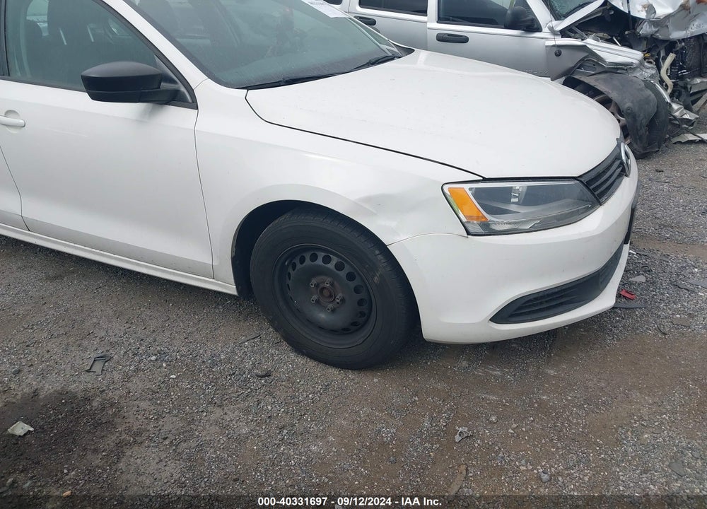 2013 VOLKSWAGEN JETTA 2.0L S VIN: 3VW2K7AJ1DM452896