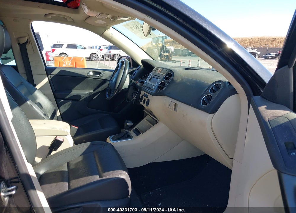 2009 VOLKSWAGEN TIGUAN S/SE/SEL VIN: WVGAV75N19W003854