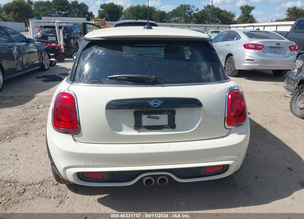 2021 MINI HARDTOP COOPER S VIN: WMWXR5C07M2N99919