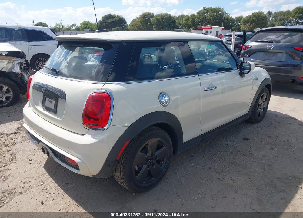 2021 MINI HARDTOP COOPER S VIN: WMWXR5C07M2N99919