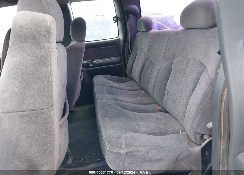 2000 CHEVROLET SILVERADO 1500 LS VIN: 2GCEC19V0Y1349368