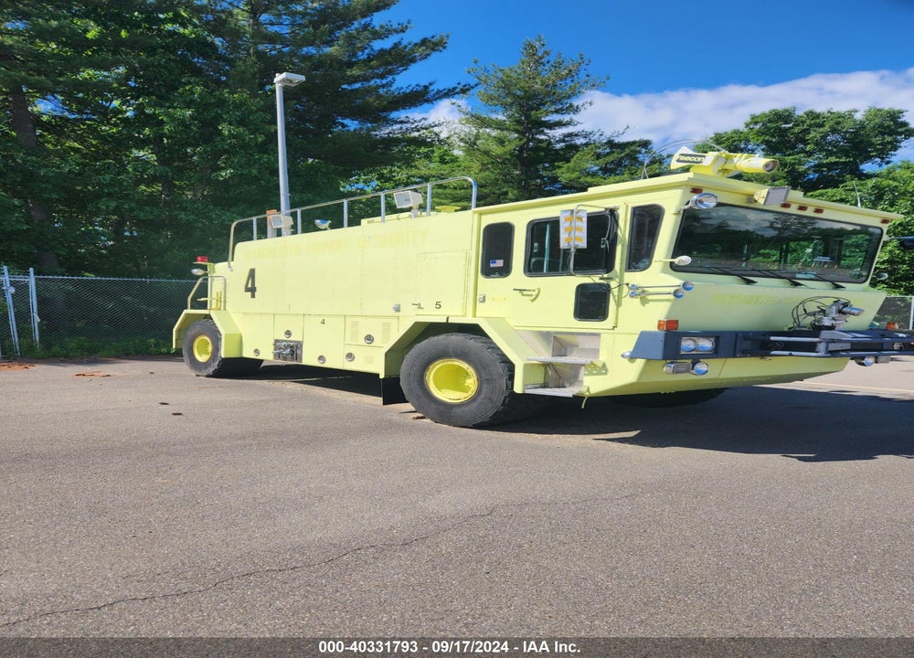 1989 OSHKOSH MOTOR TRUCK CO. LOW TILT T VIN: 10T9L5BHXK1037029