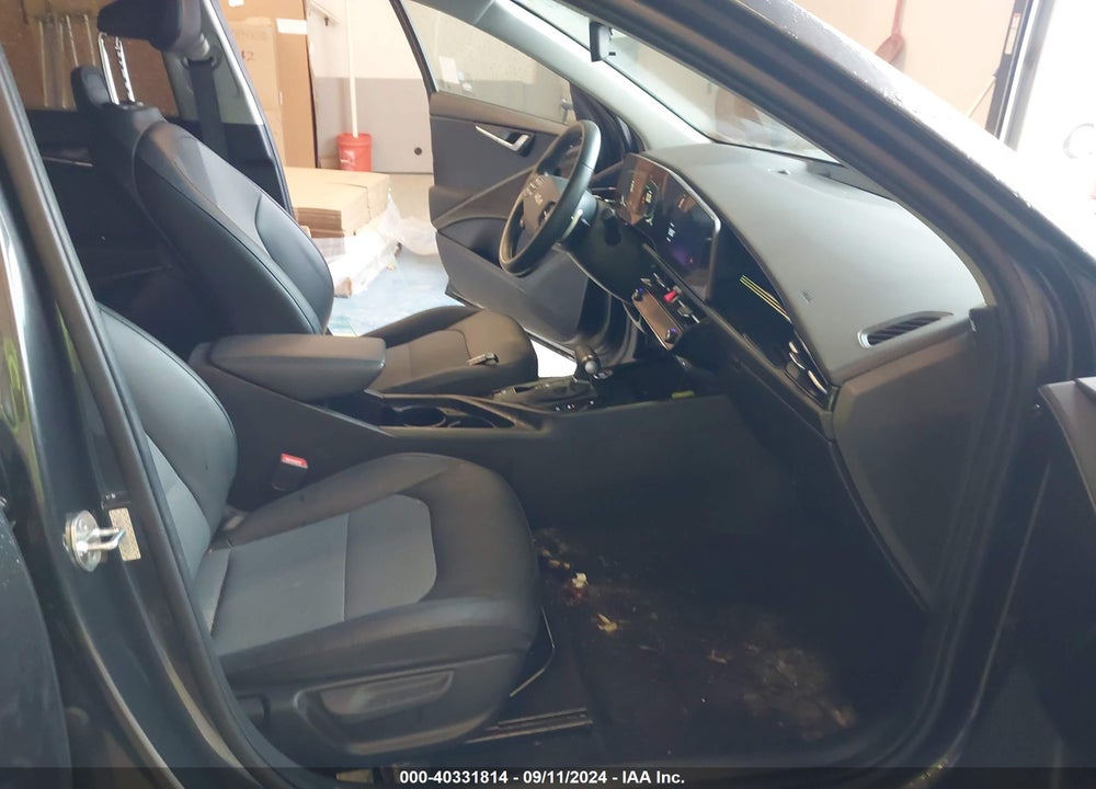 2023 KIA NIRO EX VIN: KNDCR3LE8P5043414