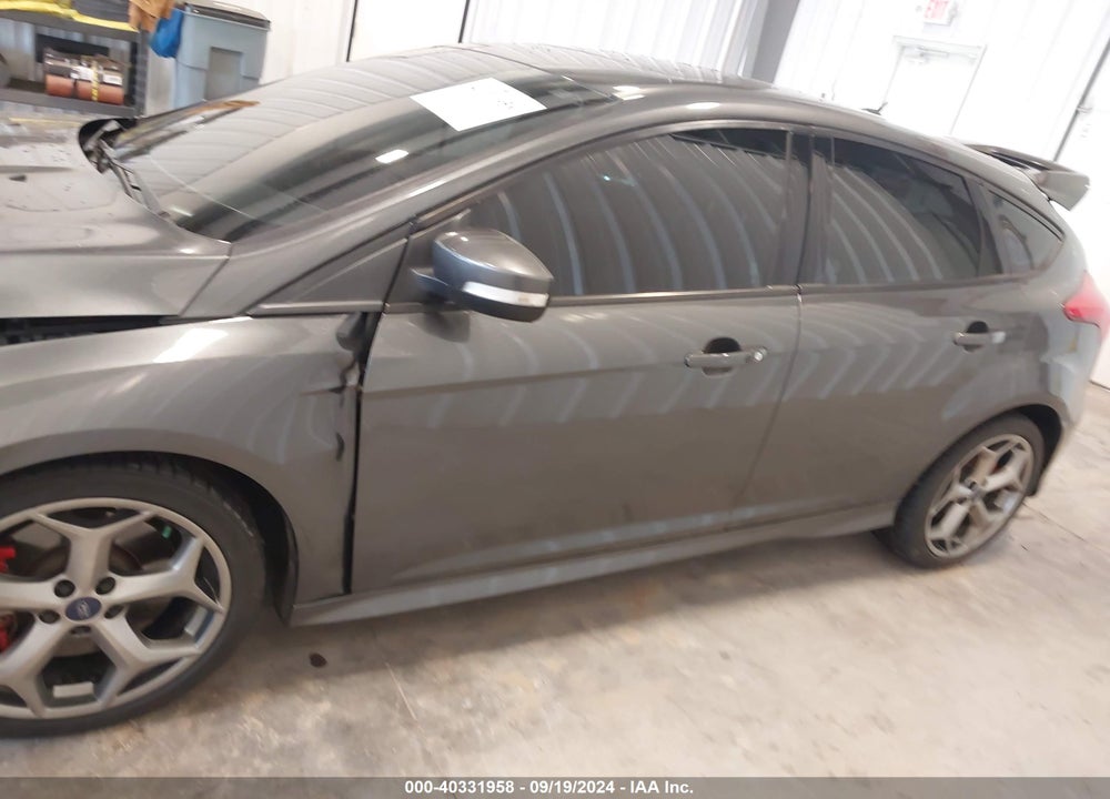 2017 FORD FOCUS ST VIN: 1FADP3L98HL266665