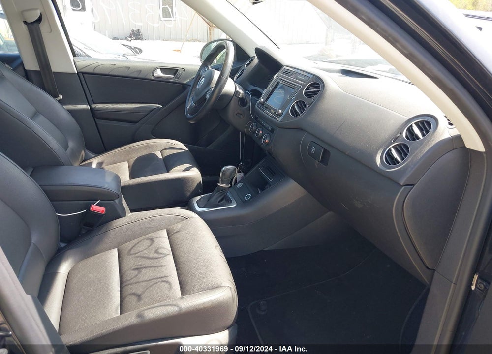 2017 VOLKSWAGEN TIGUAN 2.0T S VIN: WVGBV7AX7HW512339