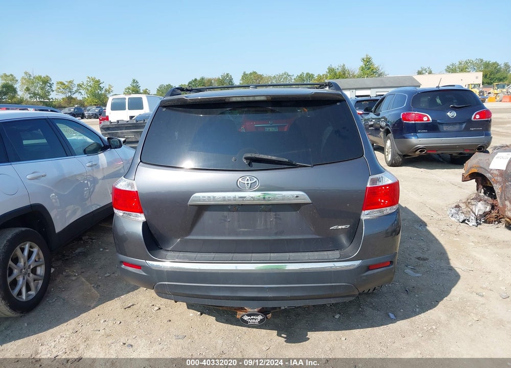2011 TOYOTA HIGHLANDER SE V6 VIN: 5TDBK3EHXBS086498