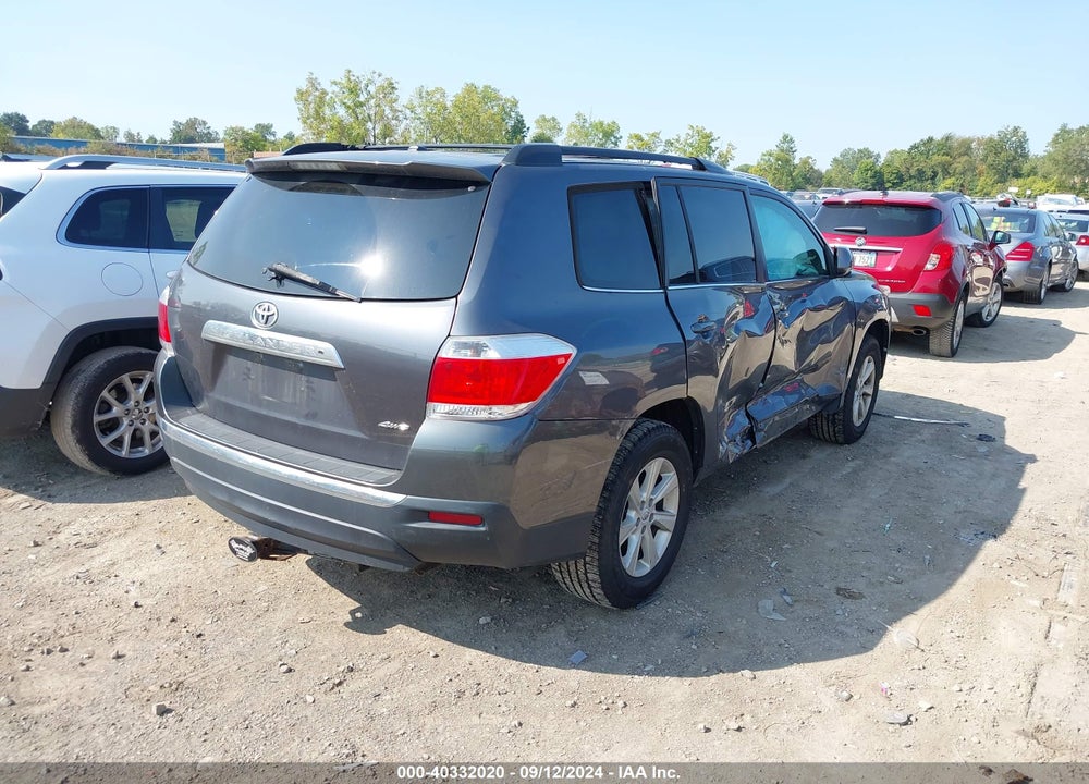 2011 TOYOTA HIGHLANDER SE V6 VIN: 5TDBK3EHXBS086498