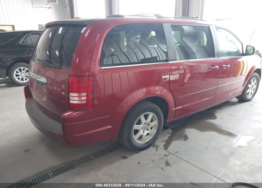 2008 CHRYSLER TOWN & COUNTRY VIN: 2A8HR54P68R776110