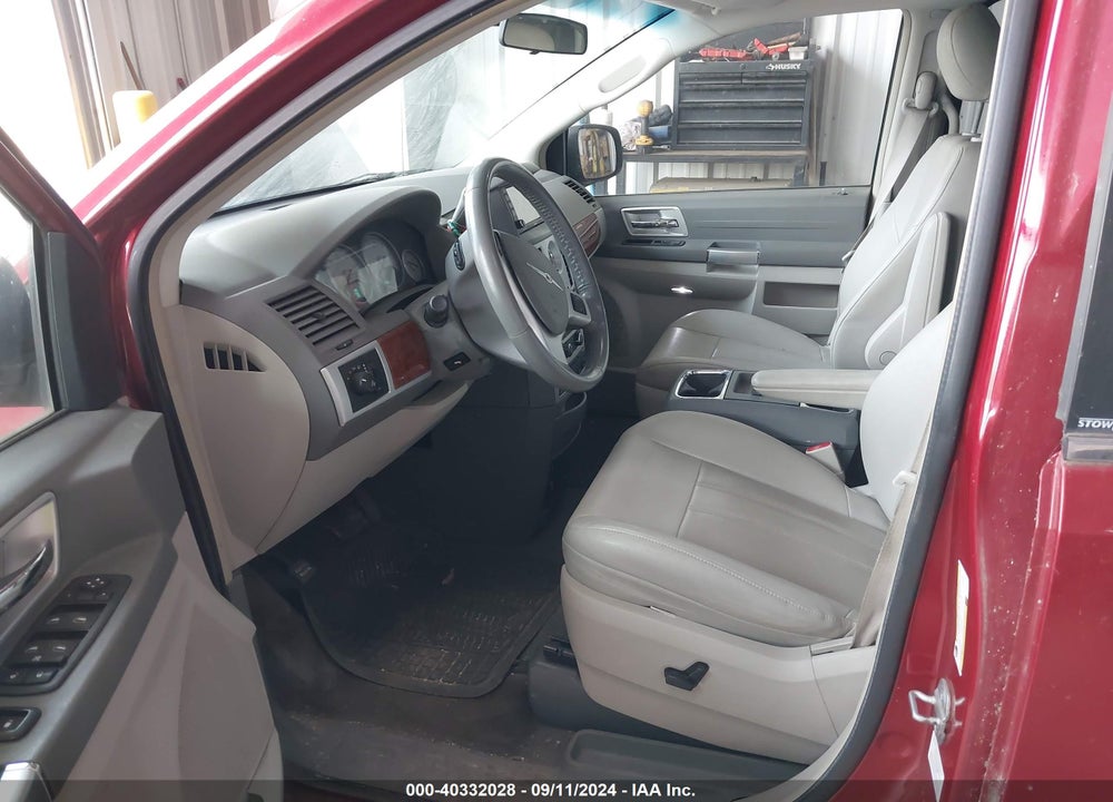 2008 CHRYSLER TOWN & COUNTRY VIN: 2A8HR54P68R776110