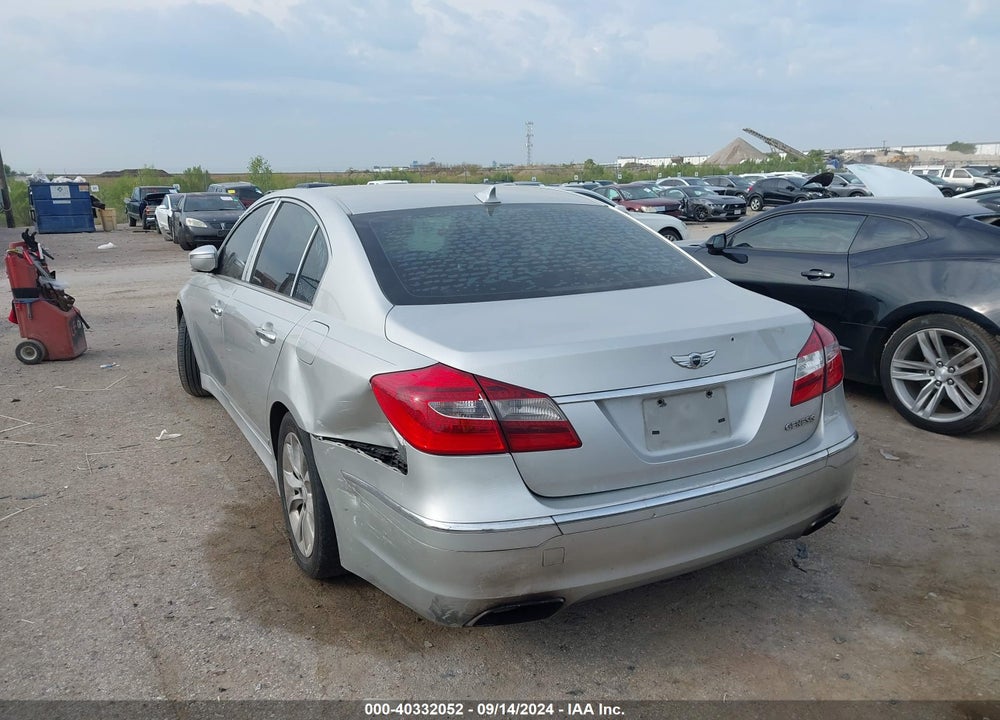 2013 HYUNDAI GENESIS VIN: KMHGC4DD1DU226343