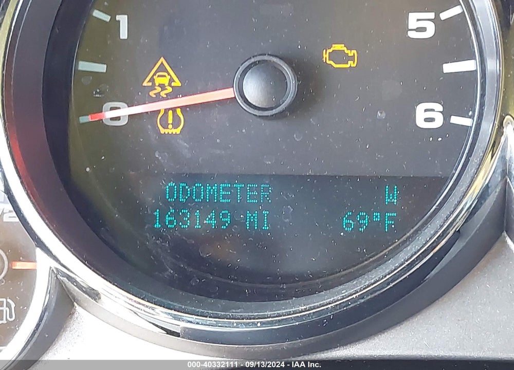 2011 CHEVROLET SILVERADO 1500 LT VIN: 1GCRKSE32BZ211618