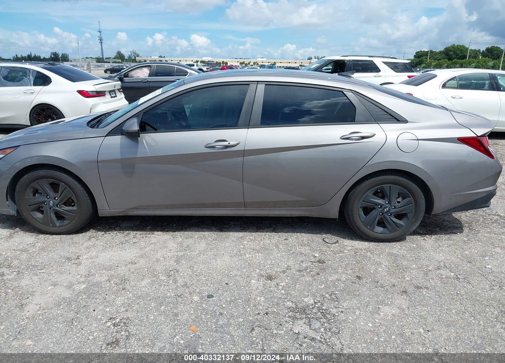 2022 HYUNDAI ELANTRA SEL VIN: KMHLM4AG7NU305771