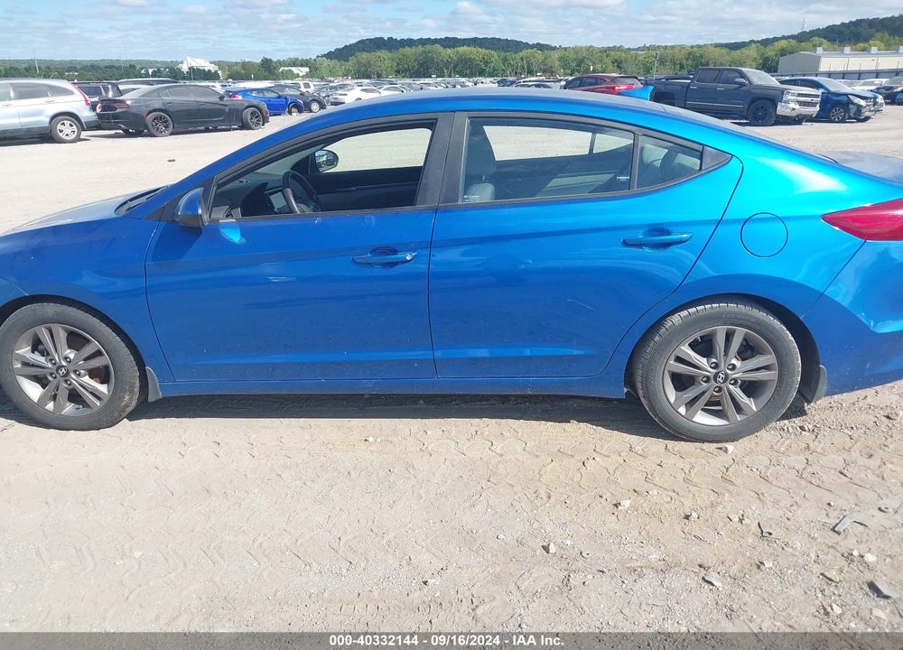2018 HYUNDAI ELANTRA SEL VIN: 5NPD84LF5JH268788