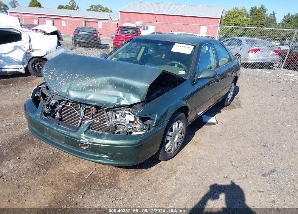 2000 TOYOTA CAMRY LE VIN: JT2BG22K4Y0480806