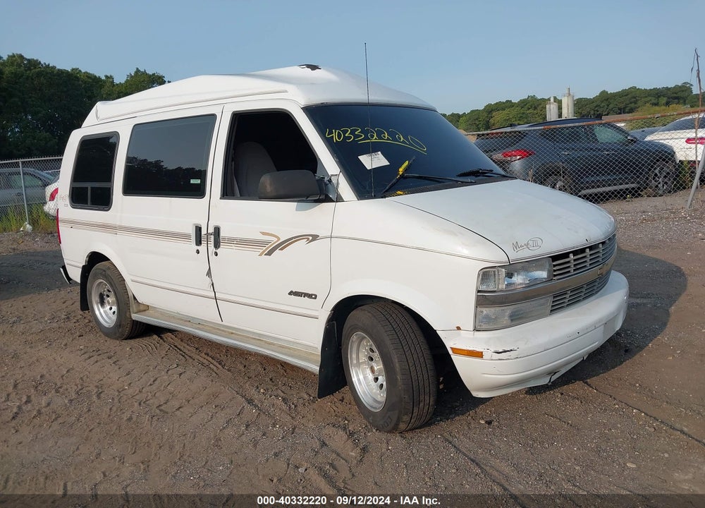 2000 CHEVROLET ASTRO UPFITTER PKG. VIN: 1GBDM19WXYB182085