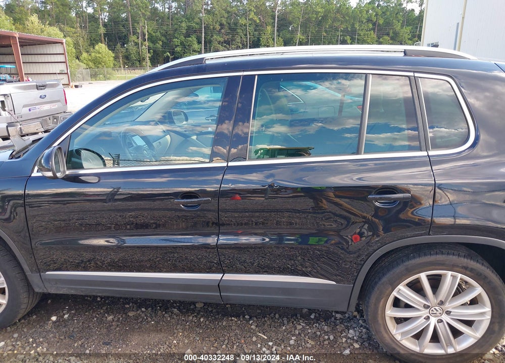2016 VOLKSWAGEN TIGUAN SE VIN: WVGAV7AX7GW523786