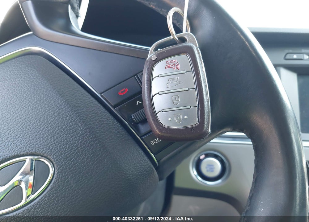 2017 HYUNDAI SONATA SPORT VIN: 5NPE34AF5HH537906