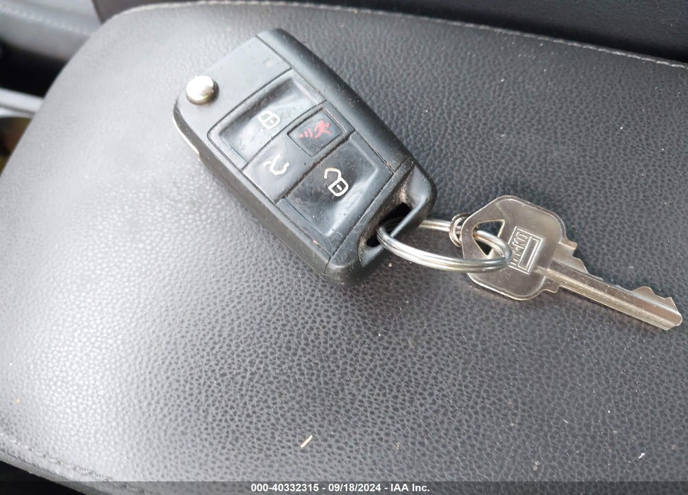 2015 VOLKSWAGEN GOLF TSI S 4-DOOR VIN: 3VW217AU7FM037114