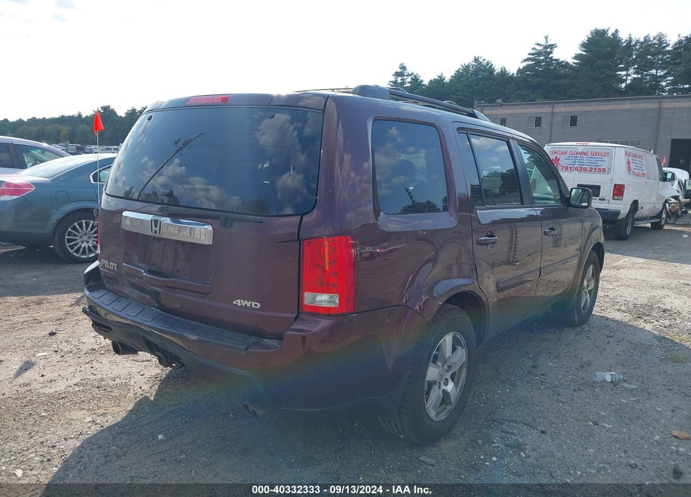 2011 HONDA PILOT VIN: 5FNYF4H57BB087831