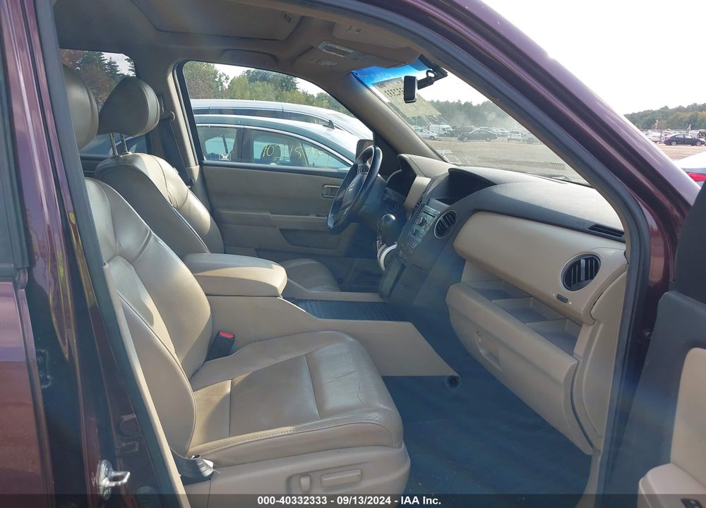 2011 HONDA PILOT VIN: 5FNYF4H57BB087831