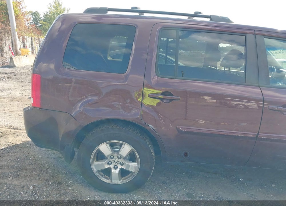 2011 HONDA PILOT VIN: 5FNYF4H57BB087831