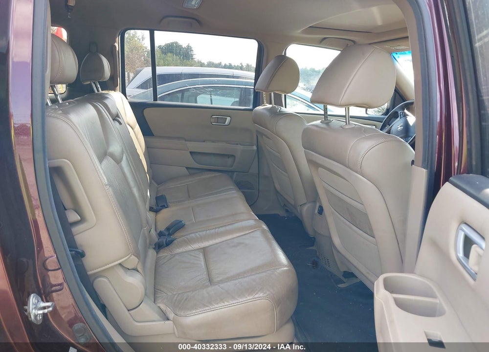 2011 HONDA PILOT VIN: 5FNYF4H57BB087831