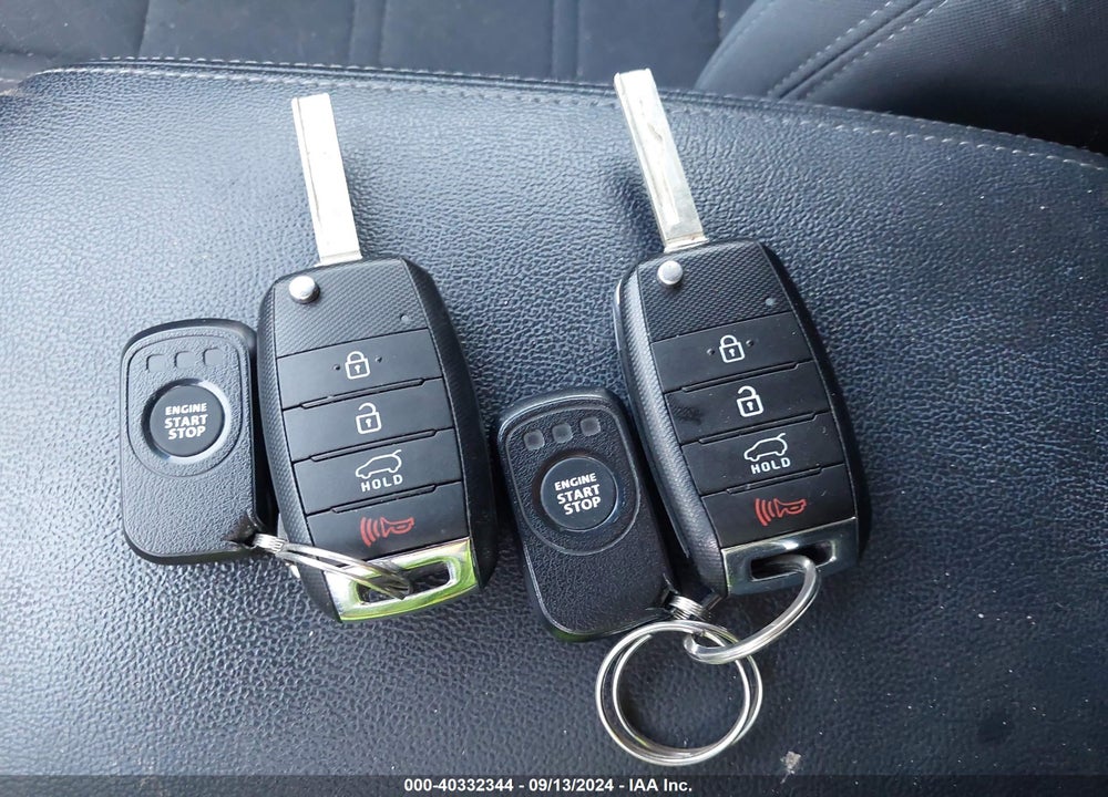 2019 KIA SORENTO VIN: 5XYPGDA32KG440101
