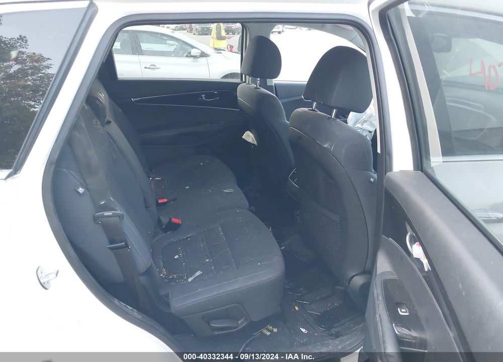 2019 KIA SORENTO VIN: 5XYPGDA32KG440101