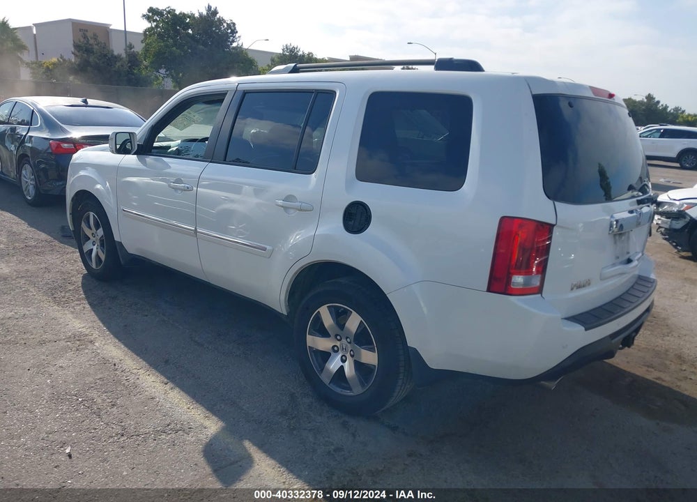2012 HONDA PILOT TOURING VIN: 5FNYF3H95CB040070