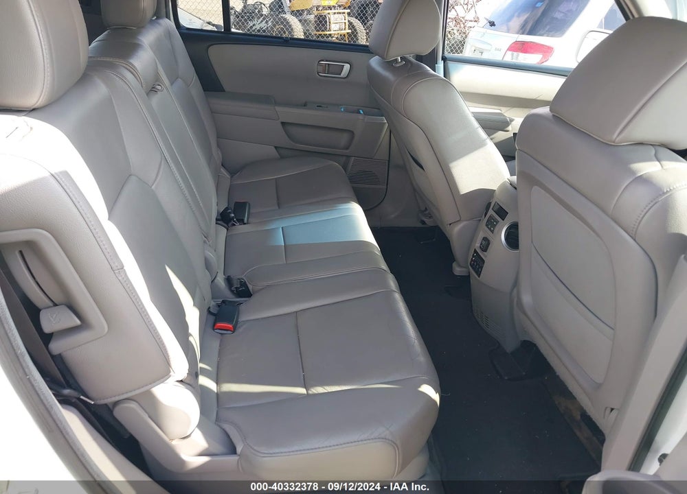 2012 HONDA PILOT TOURING VIN: 5FNYF3H95CB040070