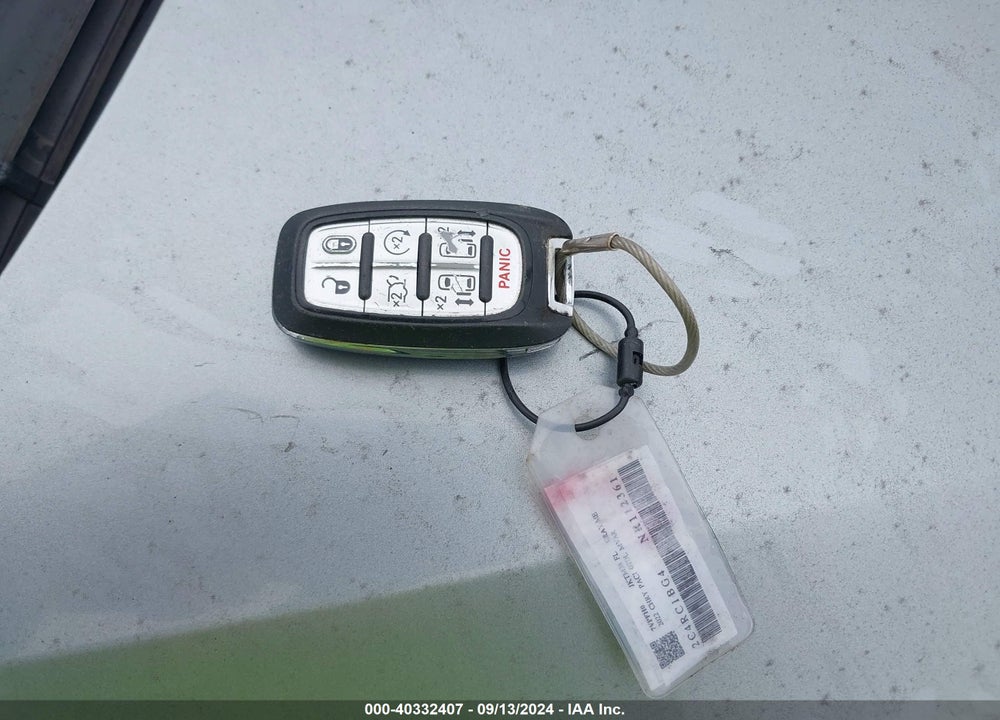 2022 CHRYSLER PACIFICA TOURING L VIN: 2C4RC1BG4NR112361