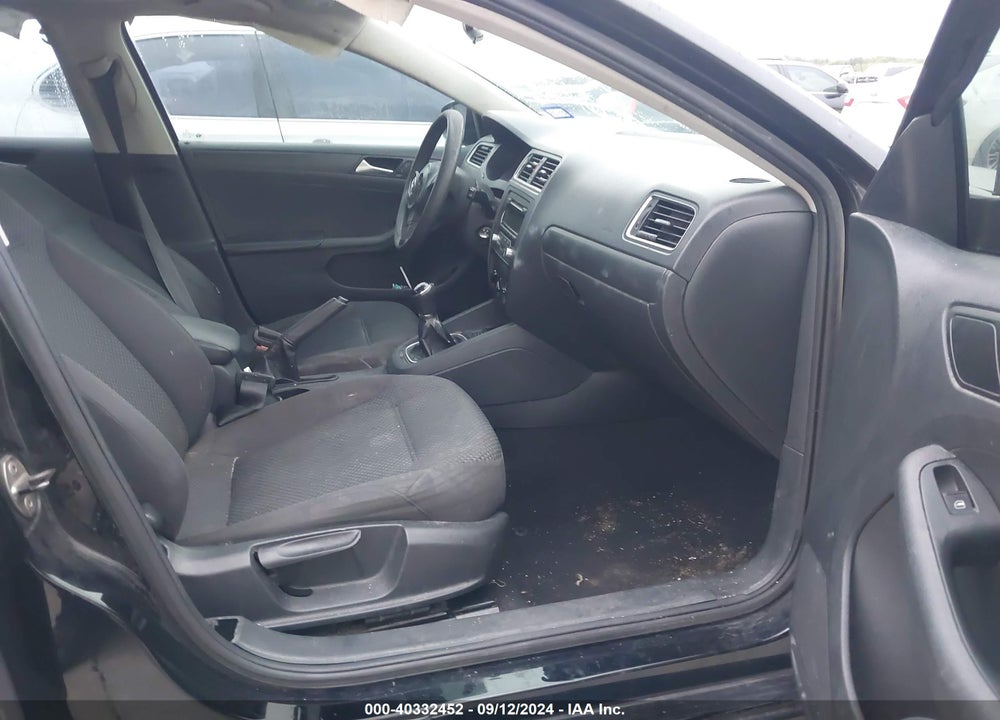2014 VOLKSWAGEN JETTA 2.0L S VIN: 3VW1K7AJ8EM352016