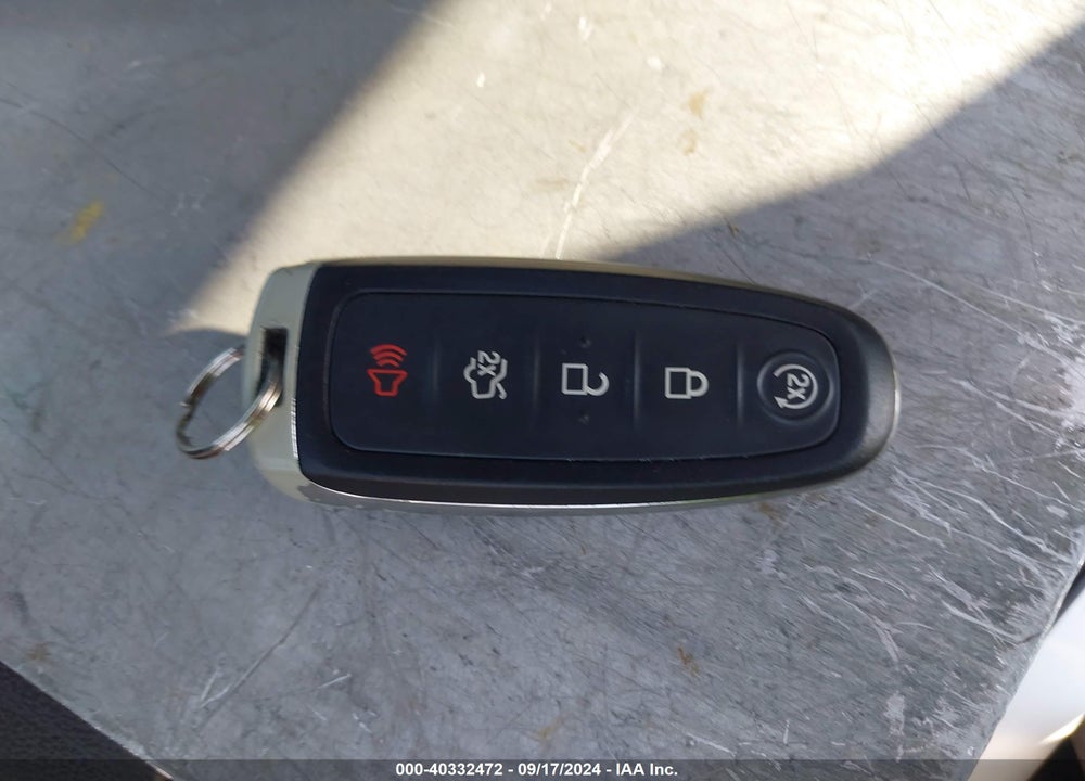2017 FORD ESCAPE TITANIUM VIN: 1FMCU0J97HUE23124