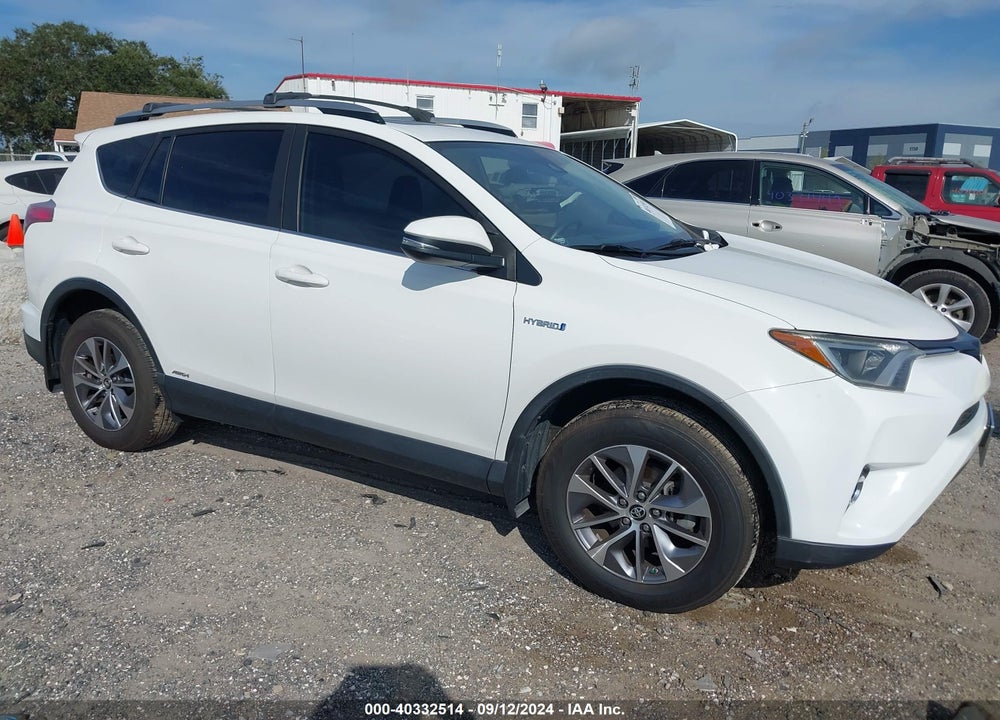 2018 TOYOTA RAV4 HYBRID XLE VIN: JTMRJREV5JD215591