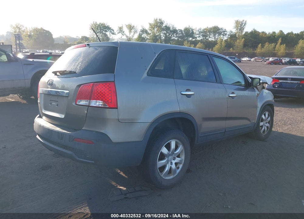 2011 KIA SORENTO LX VIN: 5XYKTCA11BG010297