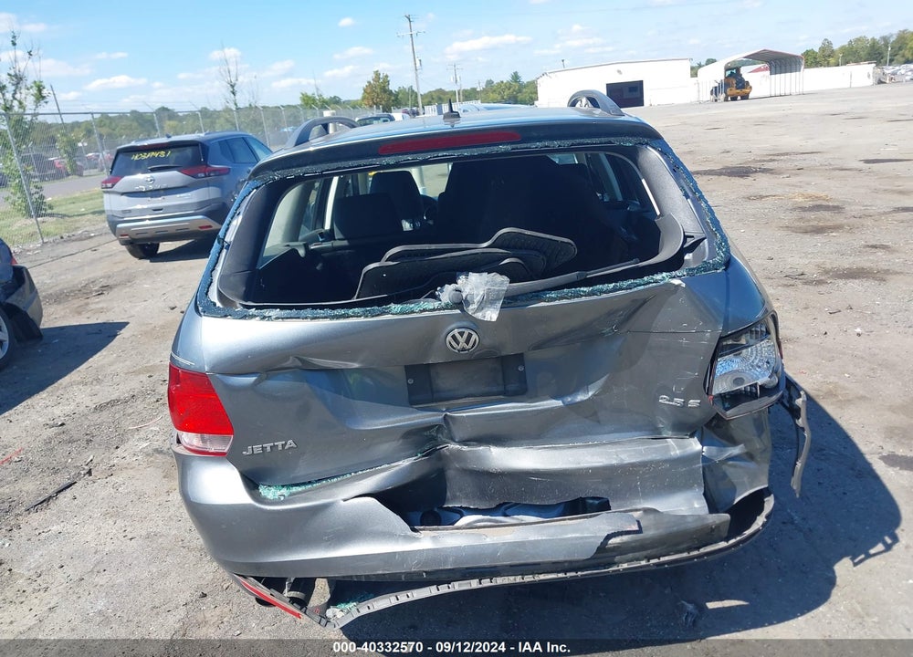 2011 VOLKSWAGEN JETTA SPORTWAGEN 2.5L S VIN: 3VWPZ7AJ2BM679531