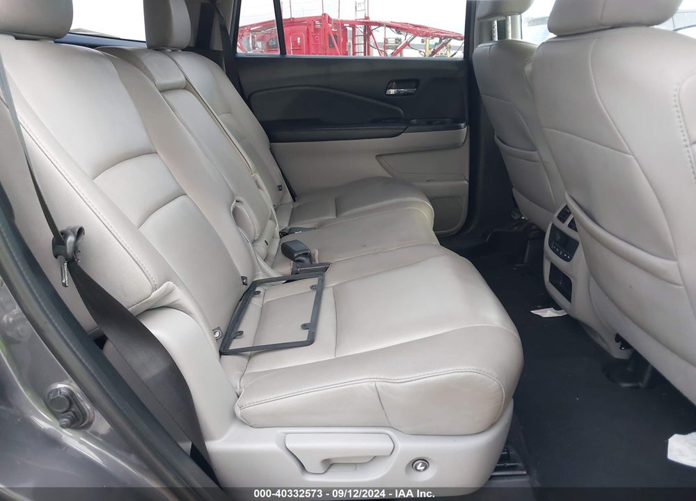 2018 HONDA PILOT EX-L VIN: 5FNYF5H52JB012314