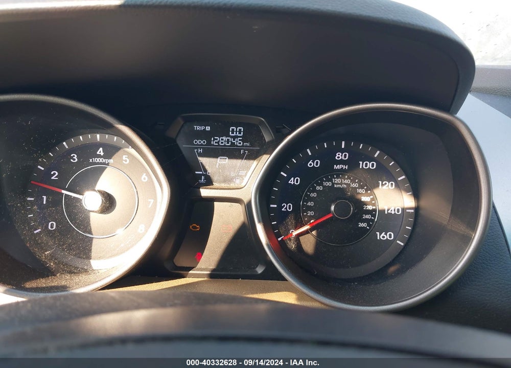 2013 HYUNDAI ELANTRA GLS VIN: 5NPDH4AE5DH330432