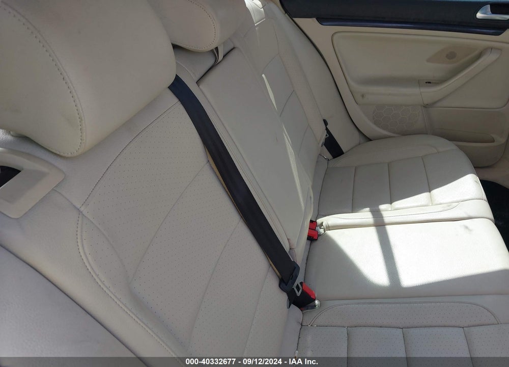 2013 VOLKSWAGEN JETTA SPORTWAGEN 2.0L TDI VIN: 3VWPL7AJ8DM690117