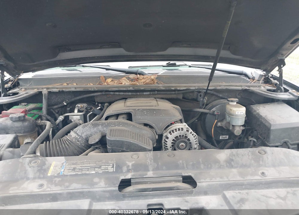 2010 CHEVROLET TAHOE LT VIN: 1GNUKBE00AR102774