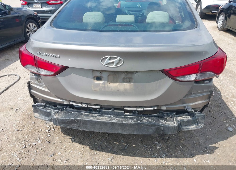 2014 HYUNDAI ELANTRA SE VIN: 5NPDH4AE8EH462957