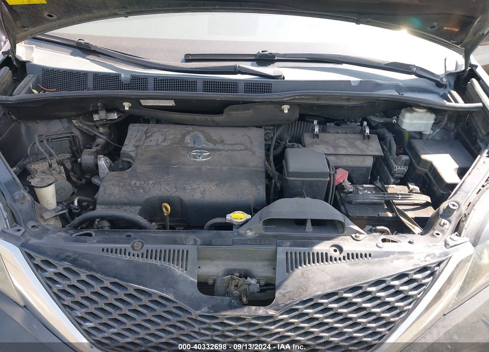 2014 TOYOTA SIENNA SE 8 PASSENGER VIN: 5TDXK3DC3ES422346