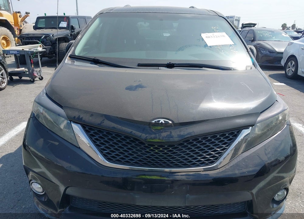 2014 TOYOTA SIENNA SE 8 PASSENGER VIN: 5TDXK3DC3ES422346