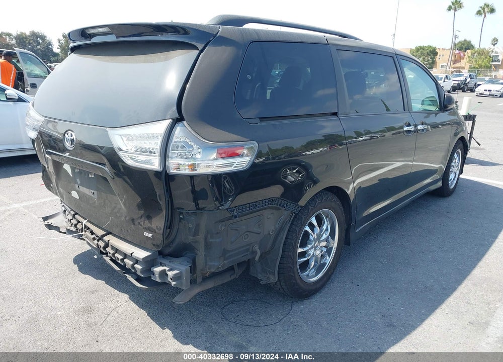 2014 TOYOTA SIENNA SE 8 PASSENGER VIN: 5TDXK3DC3ES422346