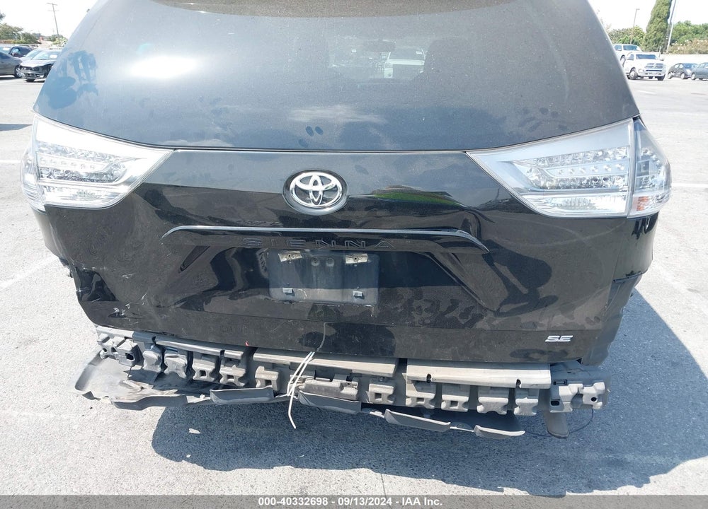 2014 TOYOTA SIENNA SE 8 PASSENGER VIN: 5TDXK3DC3ES422346
