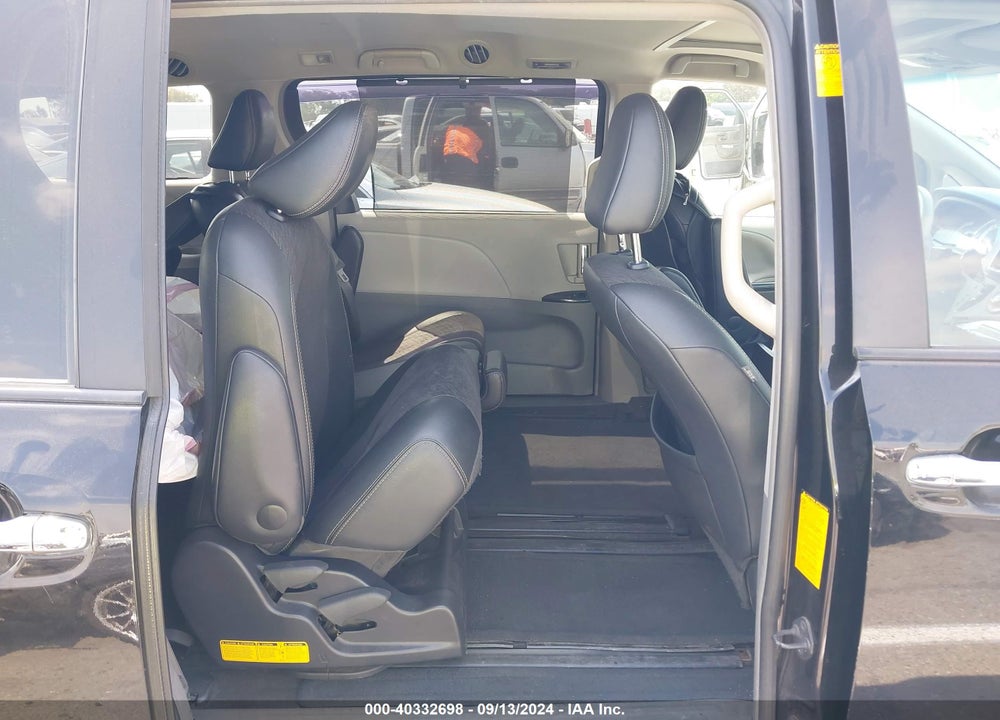 2014 TOYOTA SIENNA SE 8 PASSENGER VIN: 5TDXK3DC3ES422346