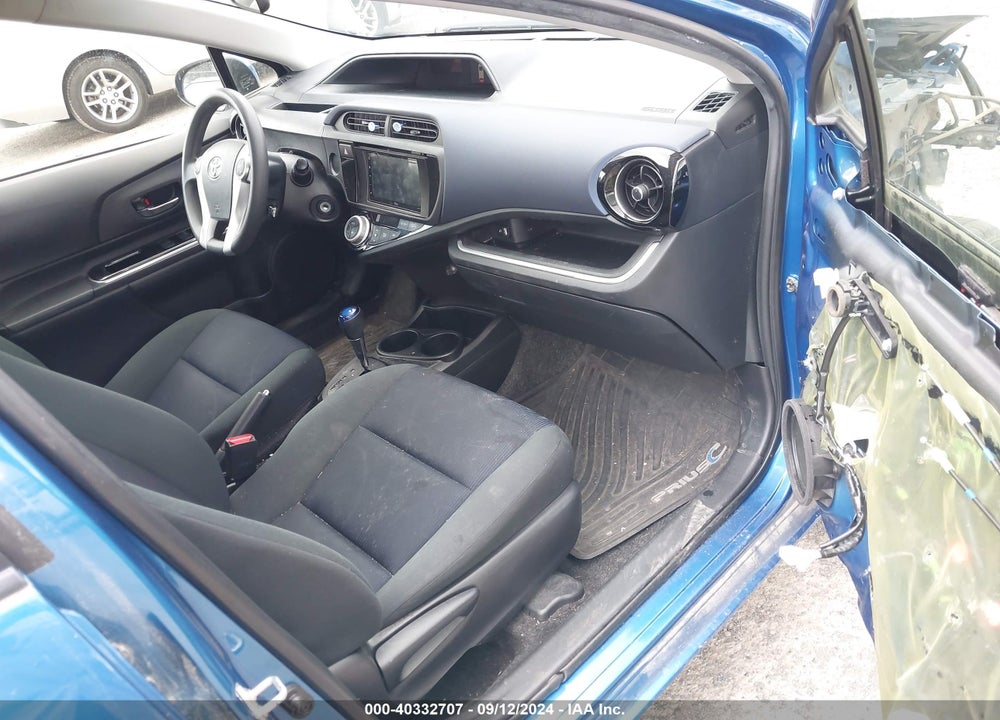 2016 TOYOTA PRIUS C TWO VIN: JTDKDTB33G1132633