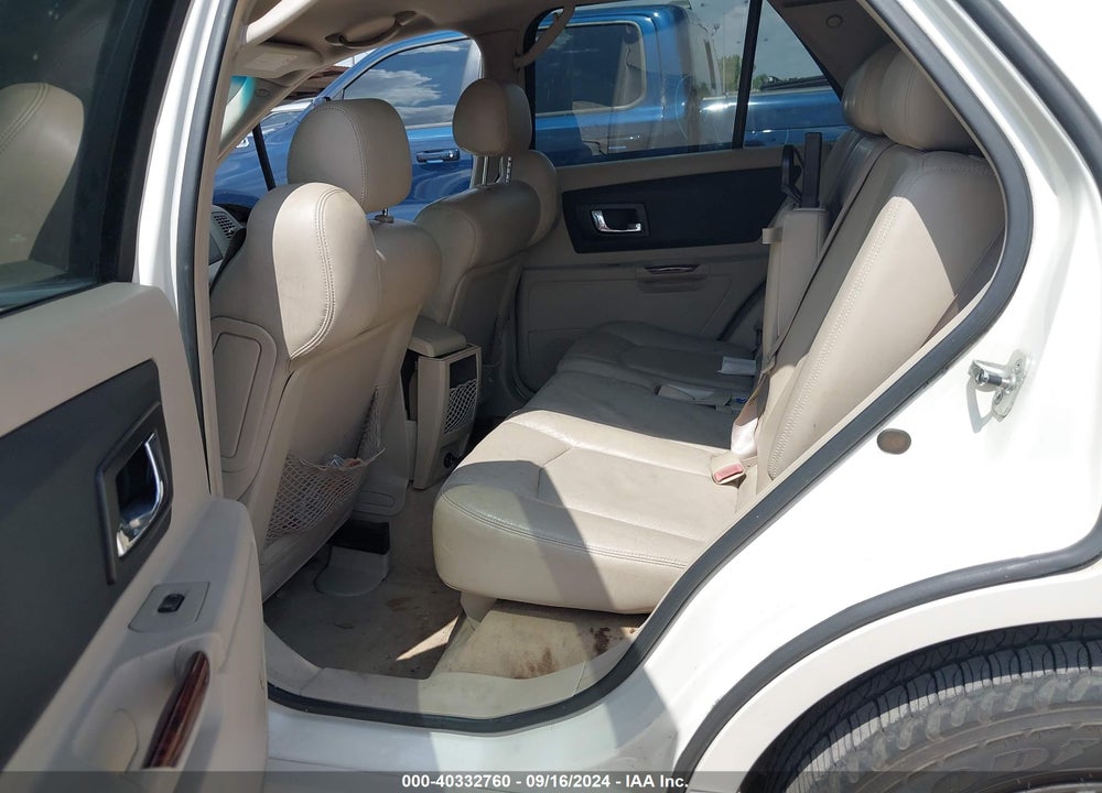 2005 CADILLAC SRX V6 VIN: 1GYEE637450228426